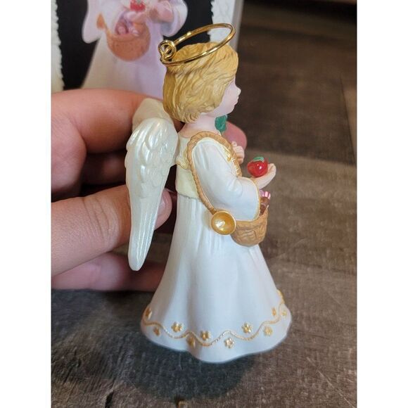 Hallmark Christkindl 1996 angel ornament xmas decor - Picture 5 of 6